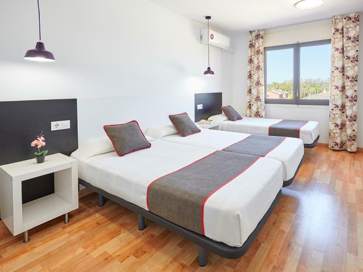 Hostal Mas Ferrer Cornellá de Terri Kültér fotó