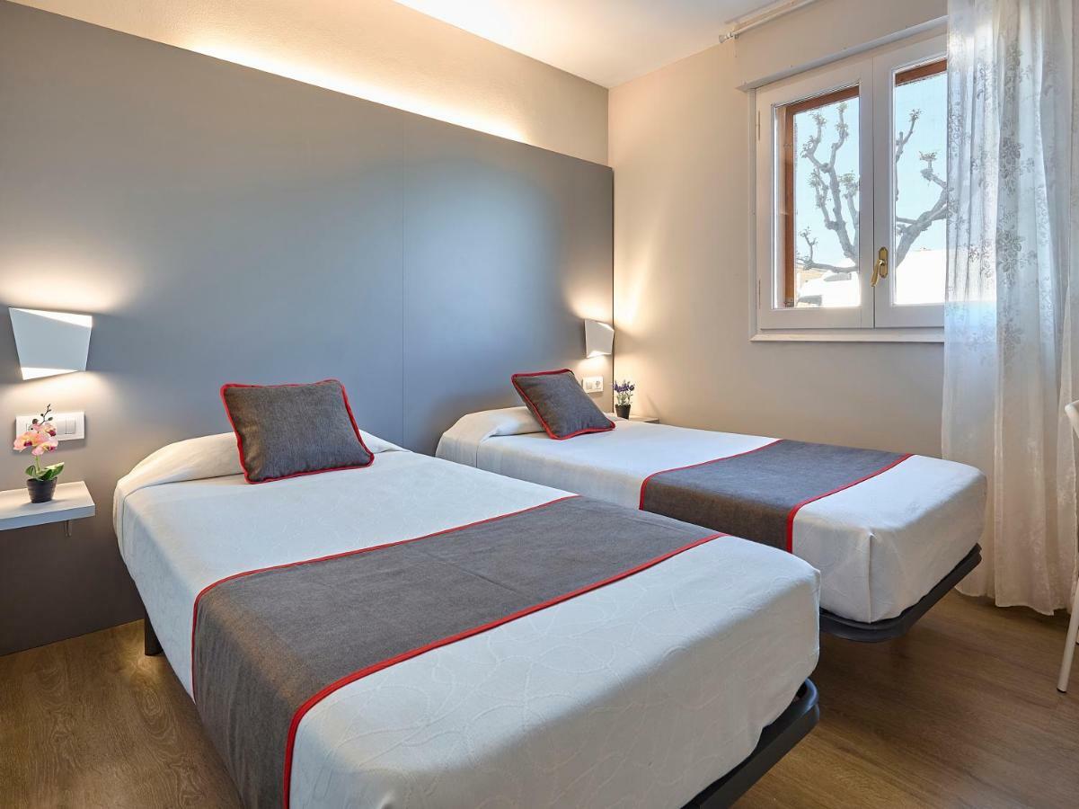 Hostal Mas Ferrer Cornellá de Terri Kültér fotó