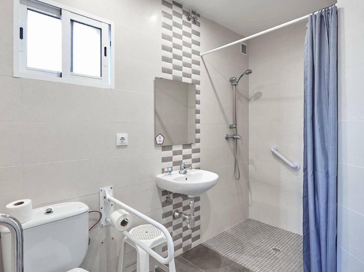 Hostal Mas Ferrer Cornellá de Terri Kültér fotó